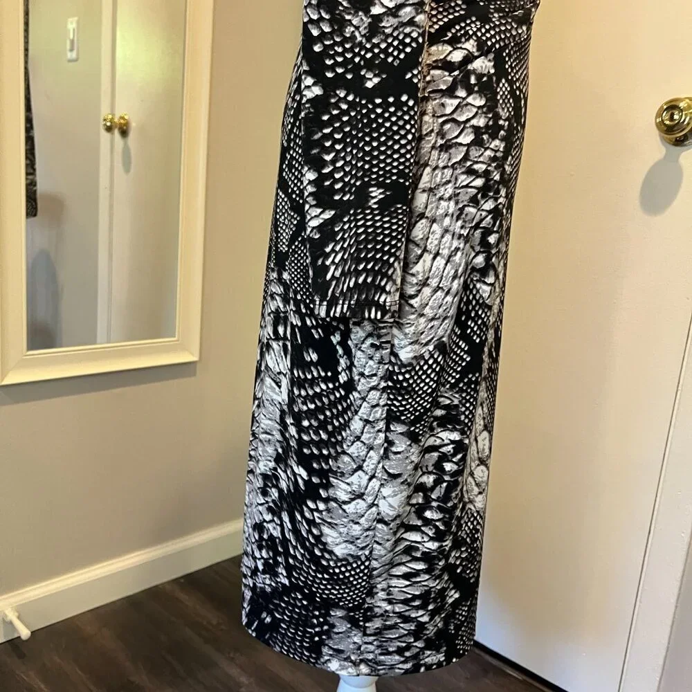 David Meister Black & Gray Snakeskin Jersey Dress, Size 6